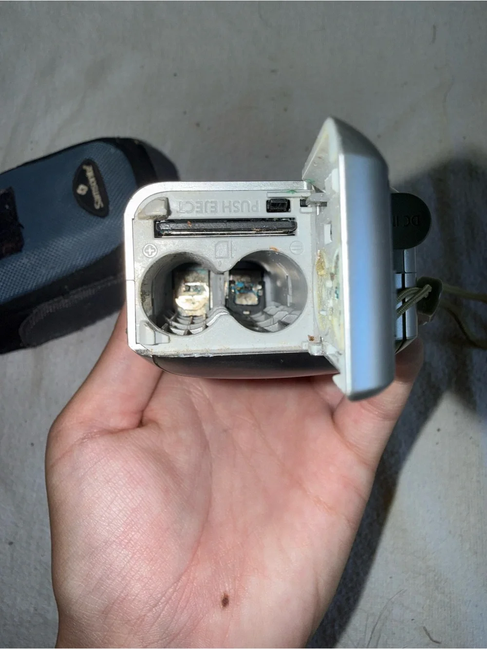 Canon Silver Power Shot A460 Compact Digital Camera with Blue Samsonite Case